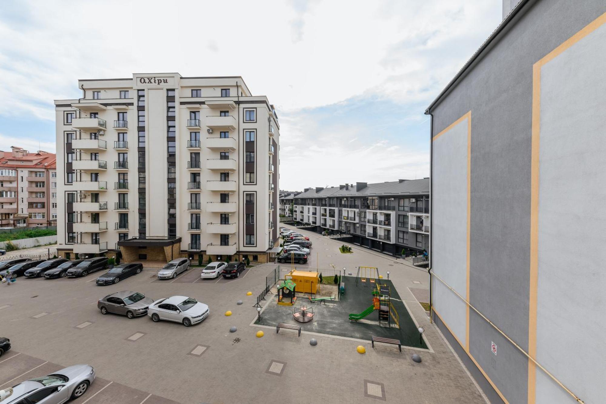 Luxury Apartments “Bozdosh” Uzhhorod Exterior photo